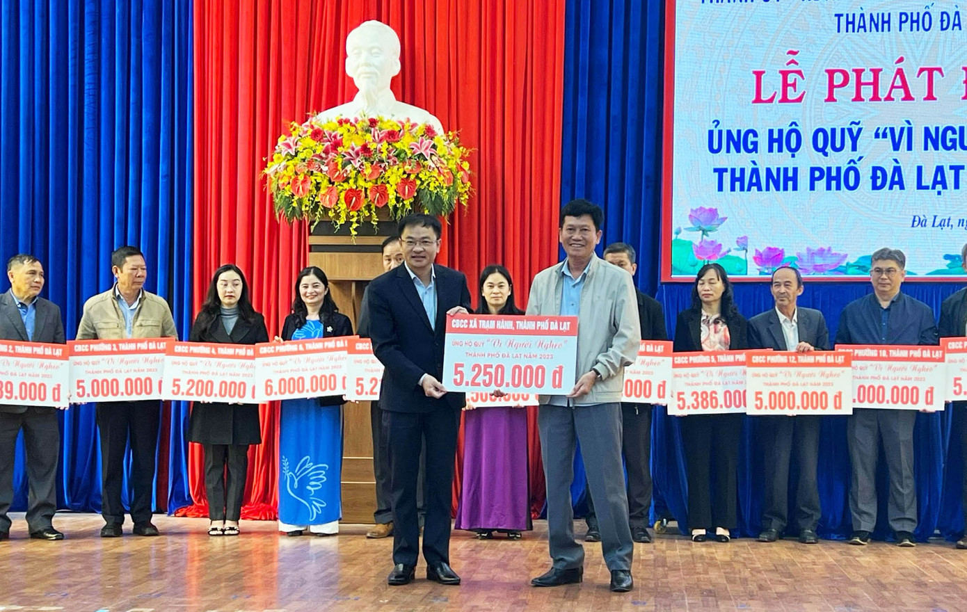 Nhiều tổ chức, doanh nghiệp ủng hộ cho Quỹ Vì người nghèo