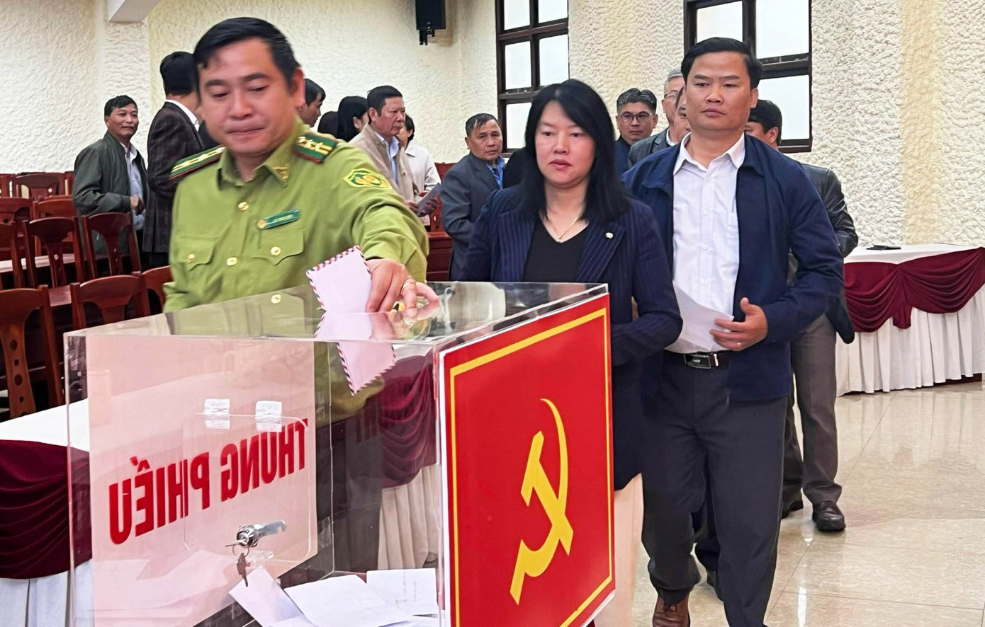 Cán bộ, công chức, viên chức TP Đà Lạt ủng hộ Quỹ Vì người nghèo