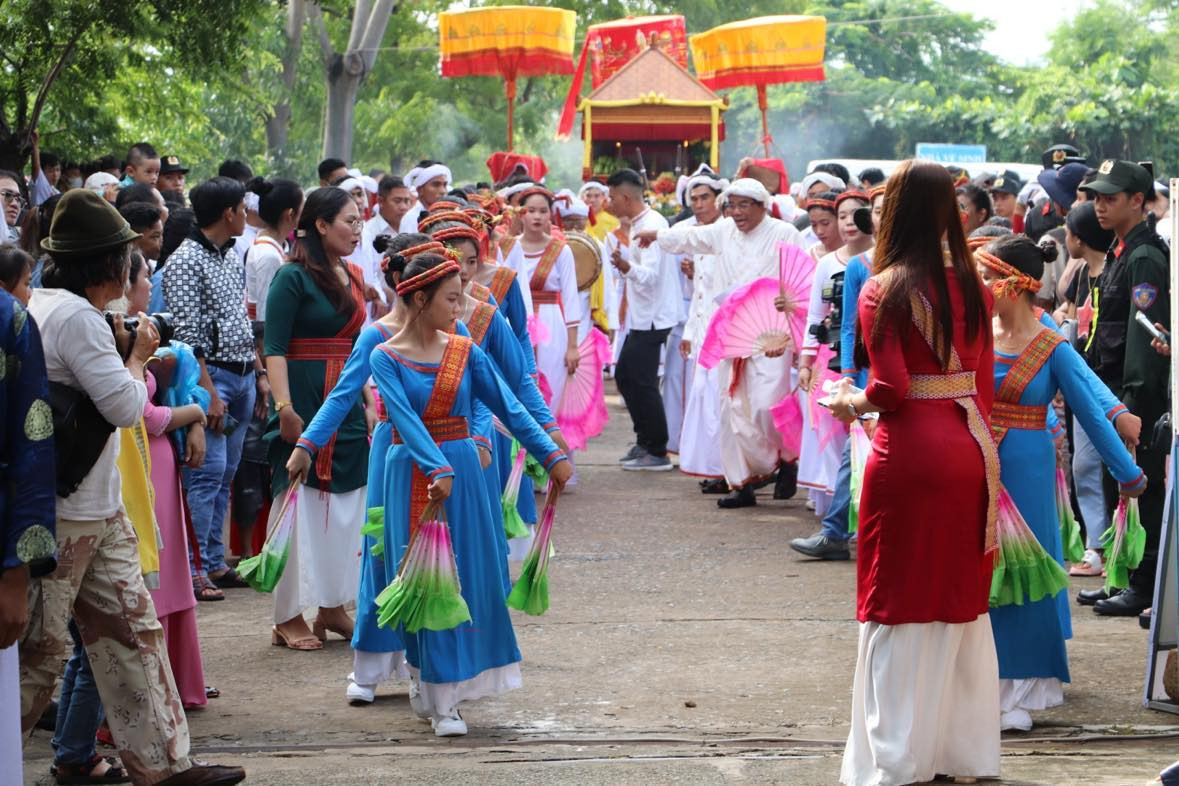 Lễ rước y trang Lễ rước y trang