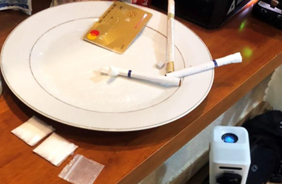 Tang vật trong phòng của khách sạn