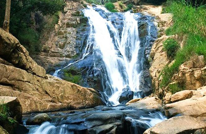 Một tầng thác Hang cọp Một tầng thác Hang cọp