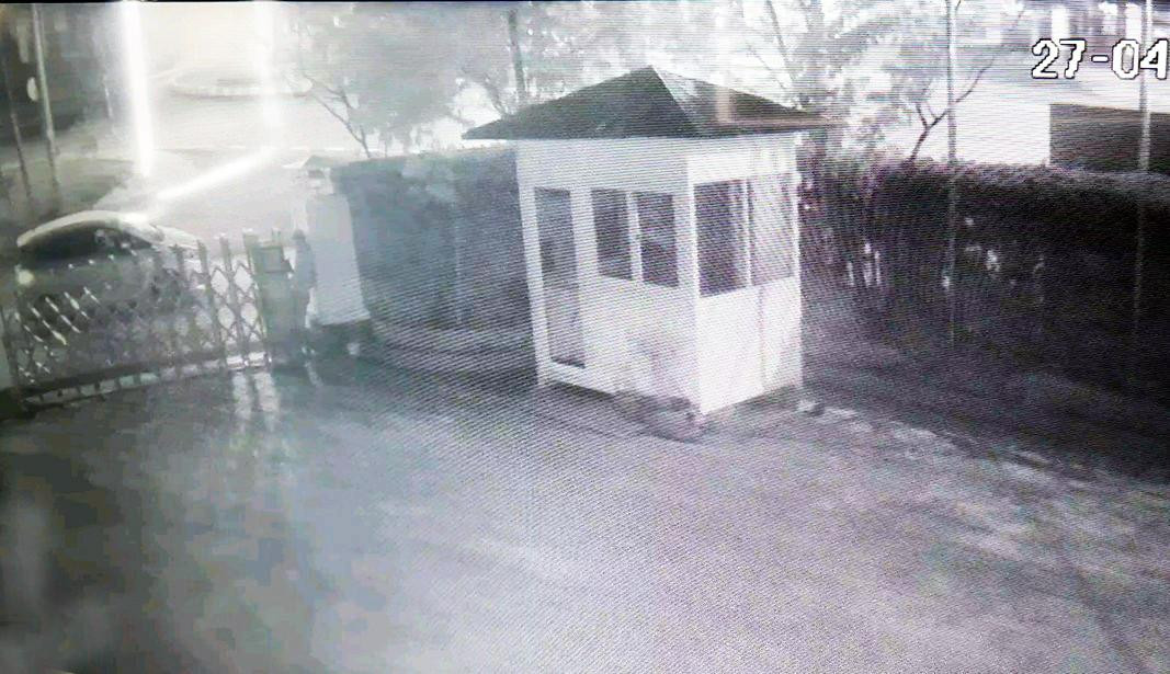 Camera ghi lại thời điểm kẻ trộm đột nhập