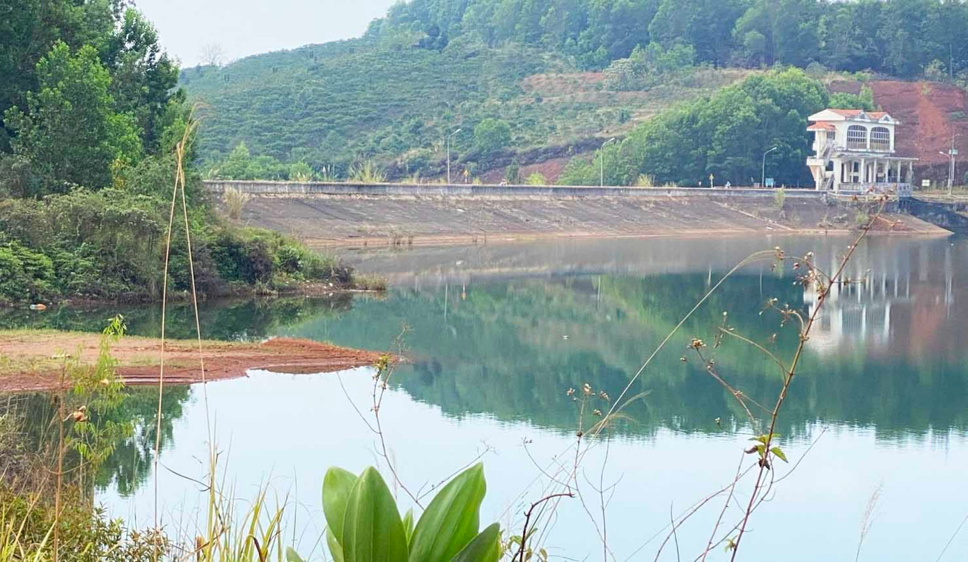 Hồ nước, nơi phát hiện thi thể chị H.