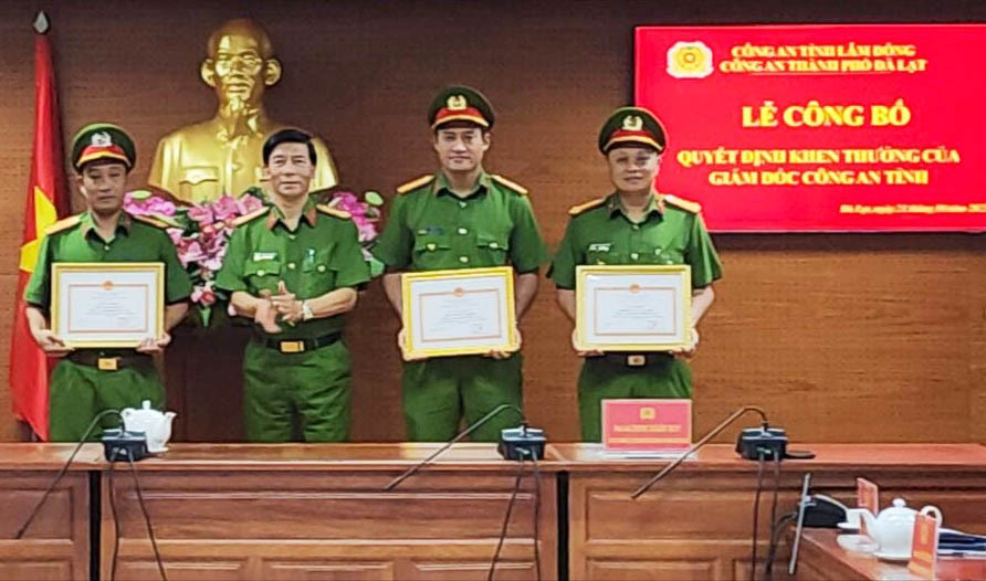 3 tập thể được lãnh đạo Công an tỉnh khen thưởng