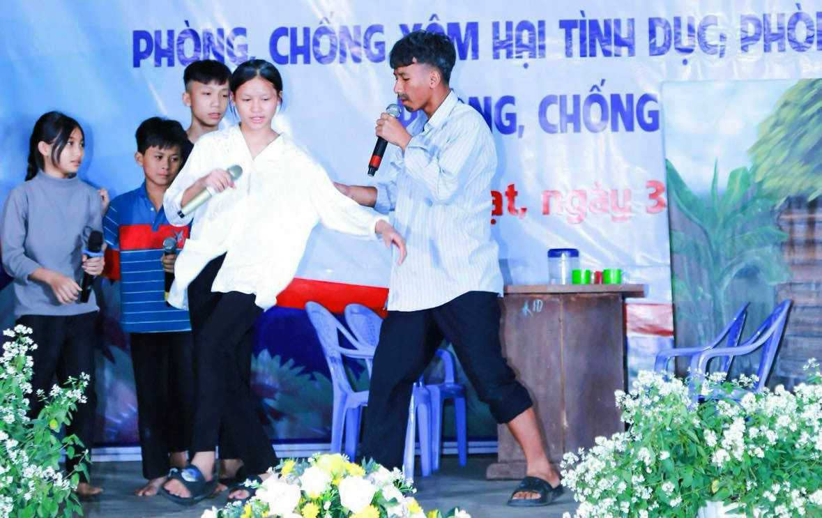 Các học sinh tham dự phần thi tiểu phẩm Các học sinh tham dự phần thi tiểu phẩm