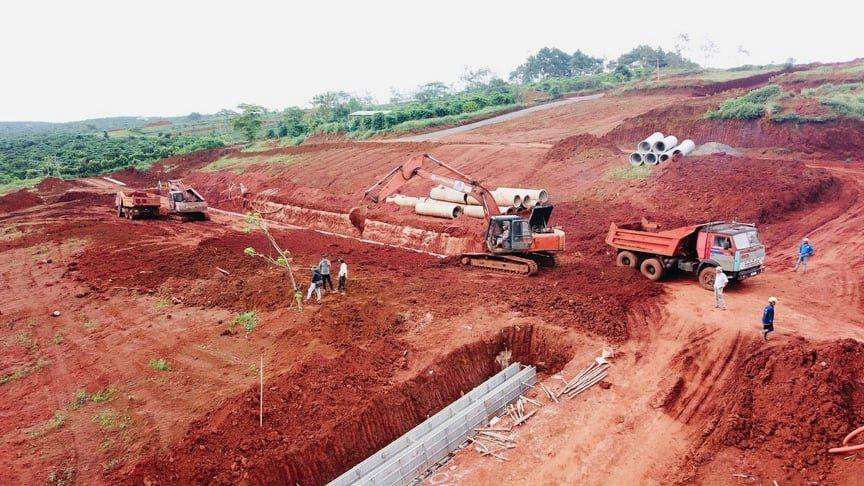 Đưa phương tiện cơ giới vào phân lô, làm công trình hạ tầng trên đất nông nghiệp Đưa phương tiện cơ giới vào phân lô, làm công trình hạ tầng trên đất nông nghiệp