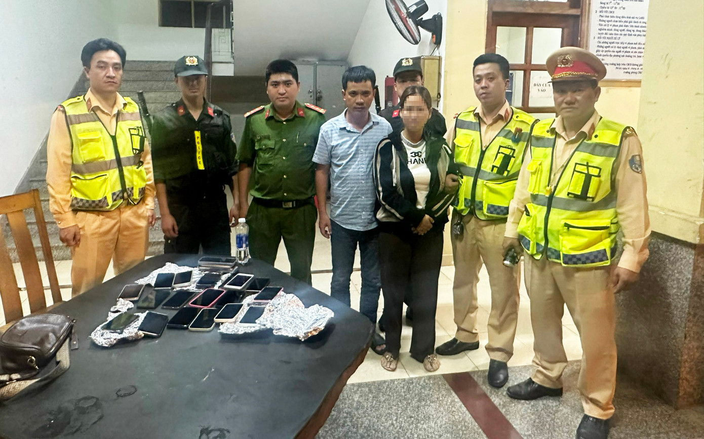 Một đối tượng trong nhóm trộm cắp điện thoại bị bắt giữ