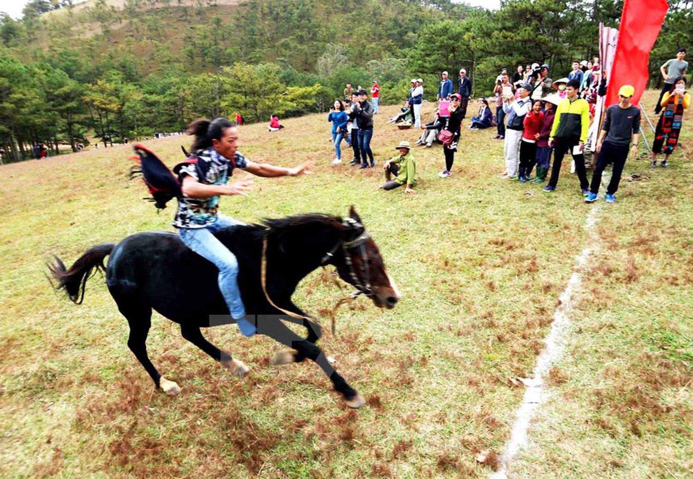 K’Truik và ngựa Ram Bi về nhất trong cuộc đua