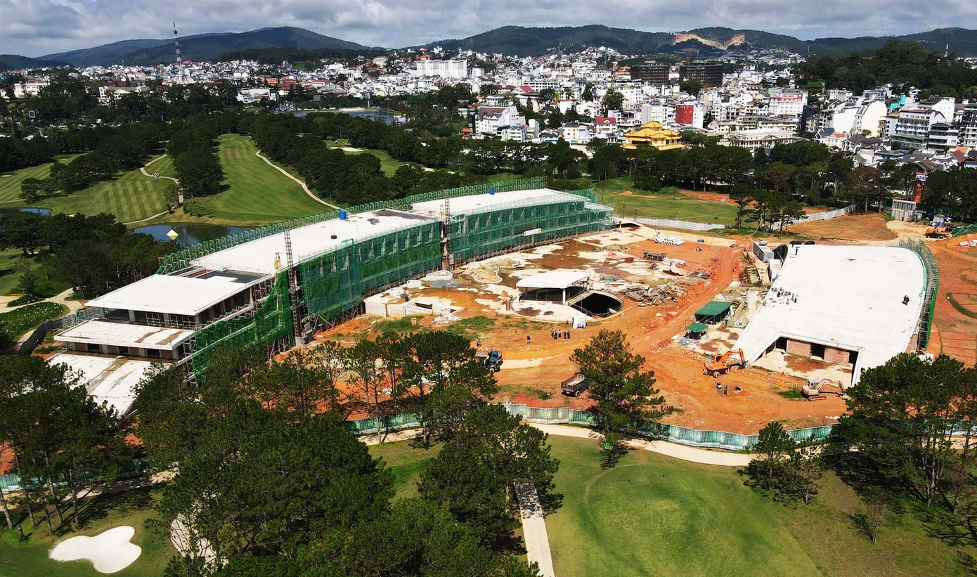 Cụm công trình không phép, sai phép trên đồi Cù