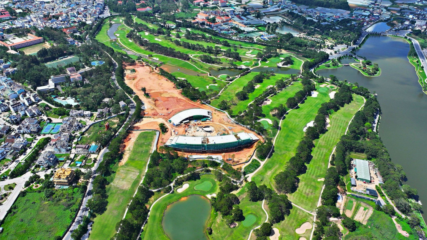 Gần 30ha đất thuộc sân Golf đồi Cù không còn là rừng phòng hộ