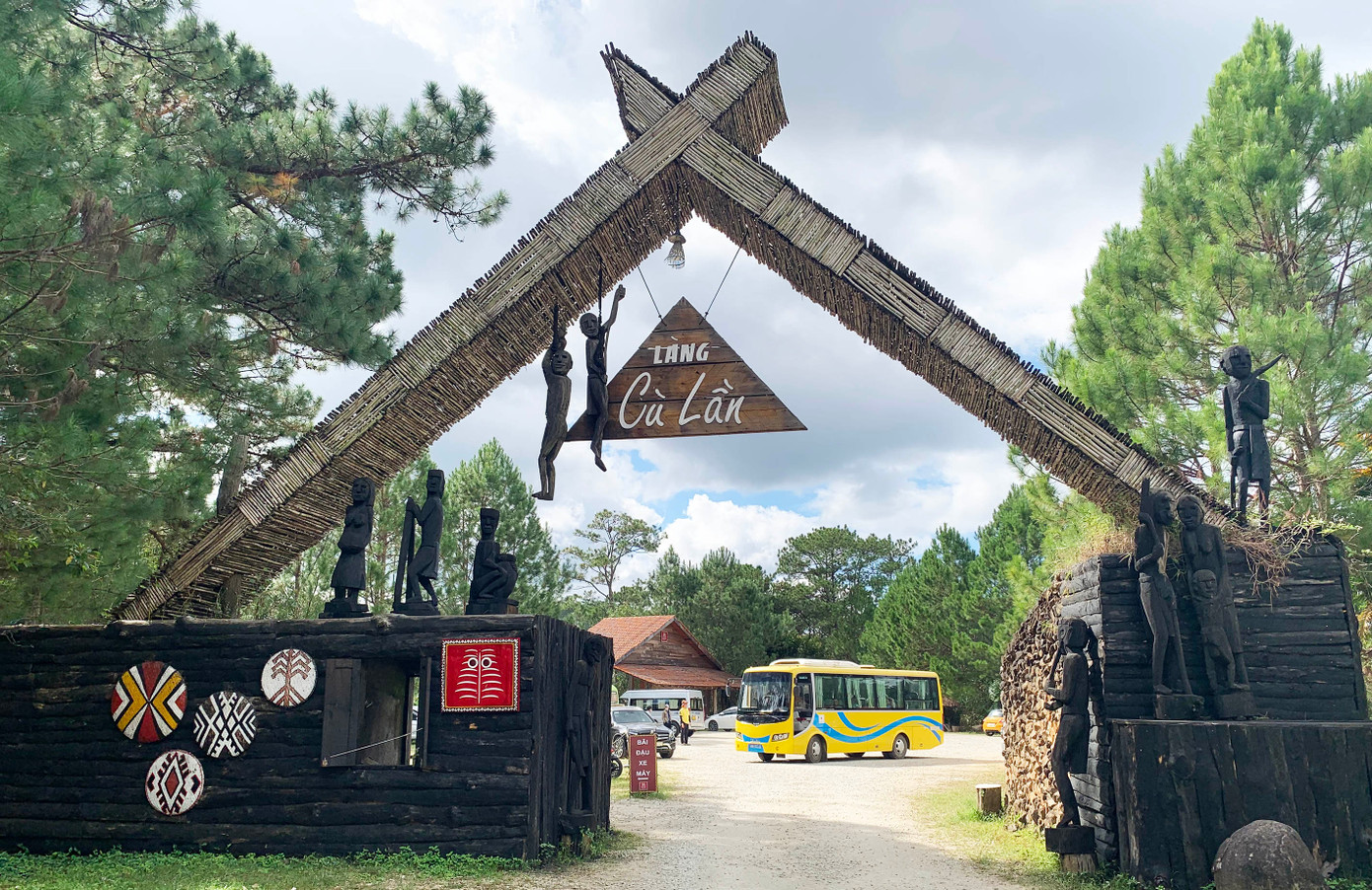 Khu du lịch làng Cù Lần Khu du lịch làng Cù Lần