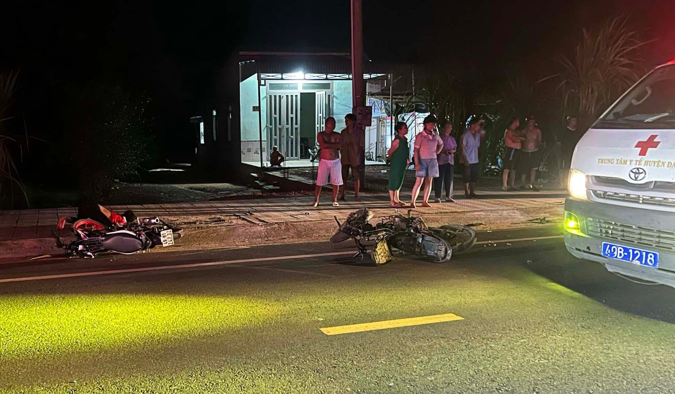 Đưa người bị nạn đi cấp cứu Đưa người bị nạn đi cấp cứu