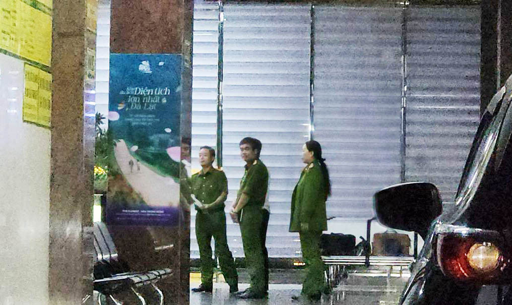 Lực lượng công an kiểm tra bến xe khách Thành Bưởi tại Đà Lạt Lực lượng công an kiểm tra bến xe khách Thành Bưởi tại Đà Lạt