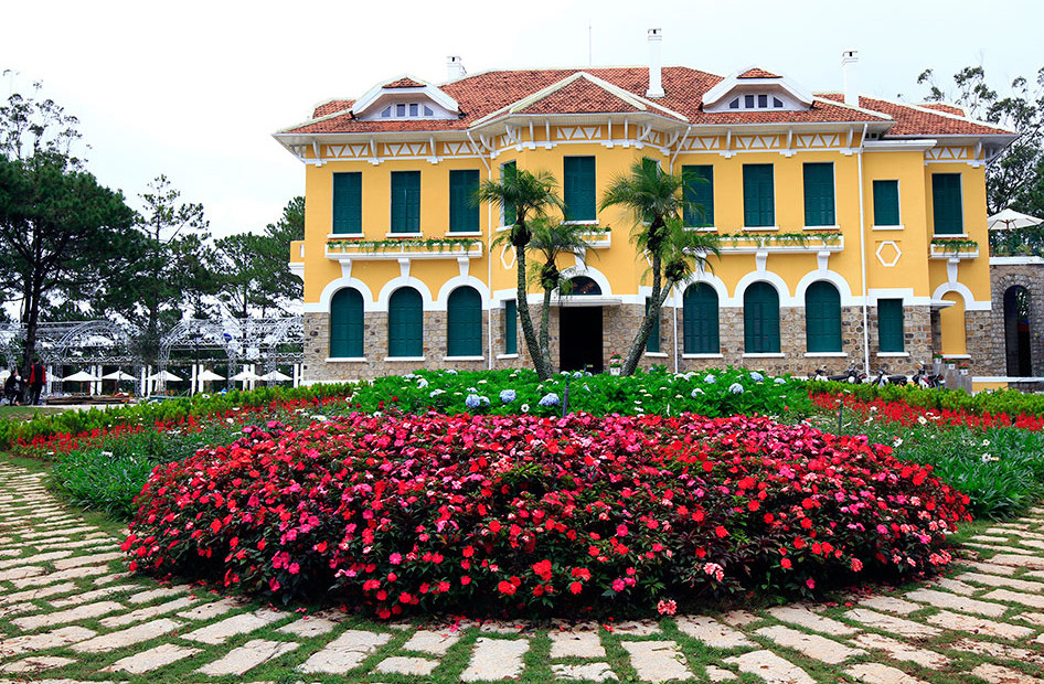 Tòa nhà chính thuộc dự án King Palace.