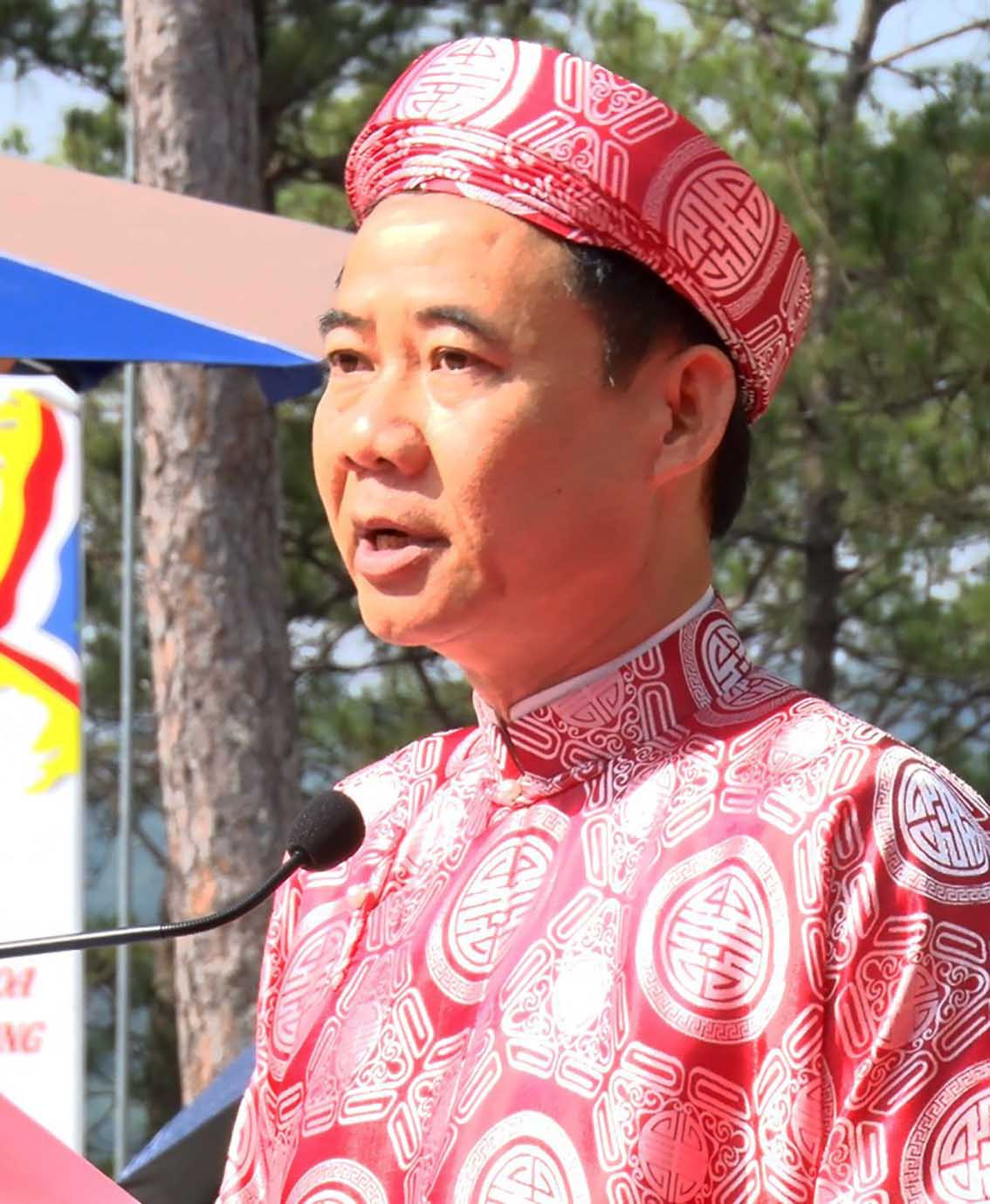 Quyền Bí thư Tỉnh ủy Lâm Đồng đọc chúc văn tưởng niệm các Vua Hùng.