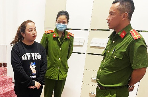 Đối tượng Võ Thị Hồng Phúc bị khởi tố. Ảnh: Công an Lâm Đồng Đối tượng Võ Thị Hồng Phúc bị khởi tố. Ảnh: Công an Lâm Đồng