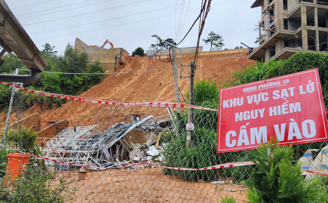 Khu vực sạt lở đất ở hẻm 36 đường Hoàng Hoa Thám