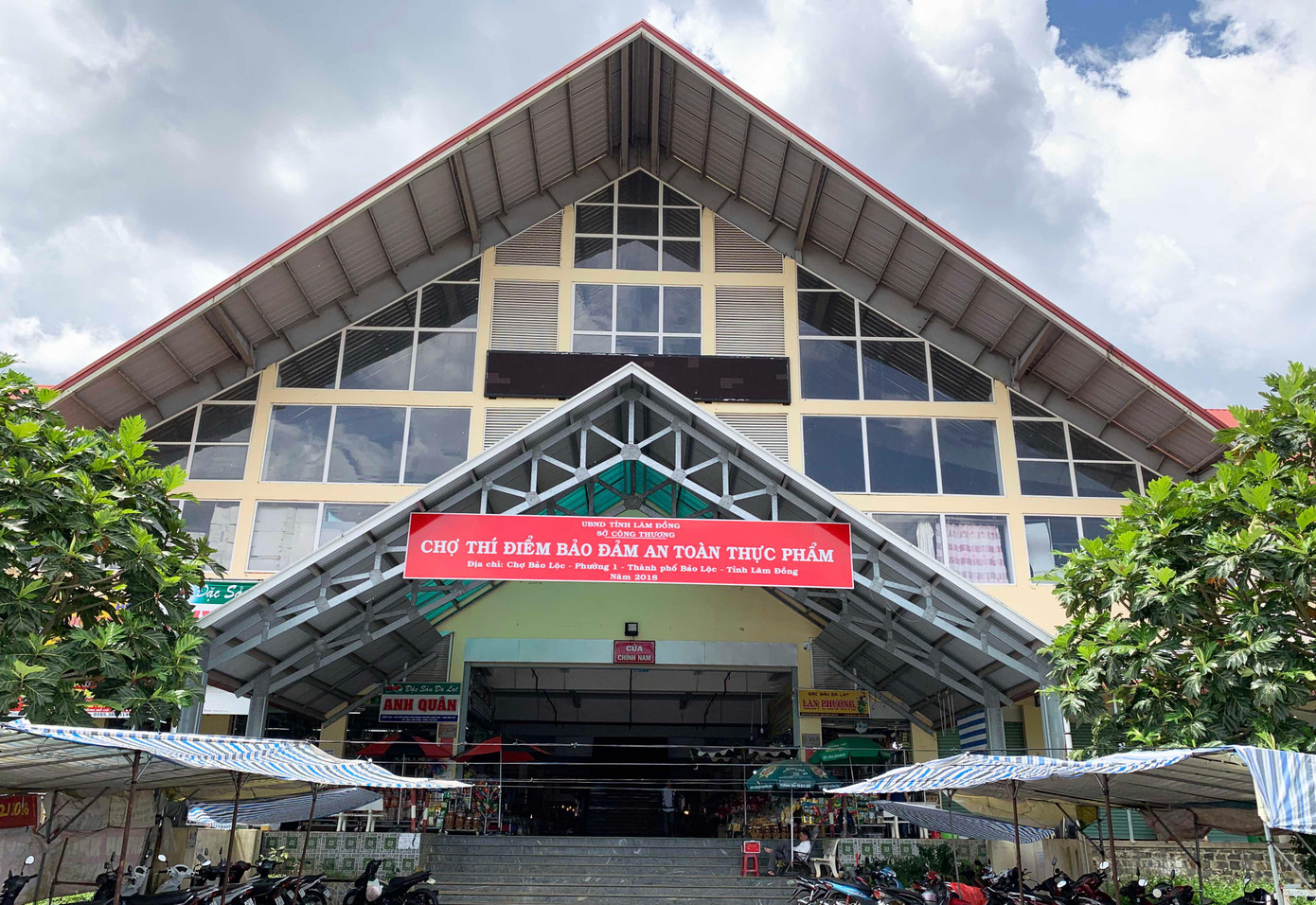 Một góc của Chợ Trung tâm Bảo Lộc có kiến trúc khá đẹp