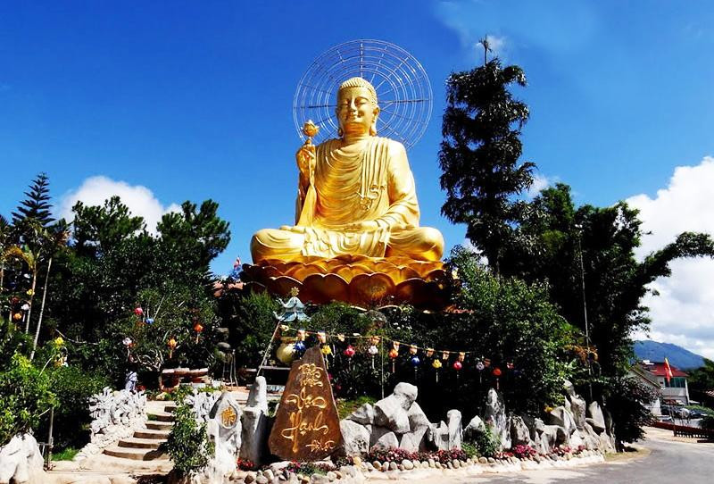 Bảo tượng “Phật Thích Ca niêm hoa vi tiếu” ở thiền viện Vạn Hạnh