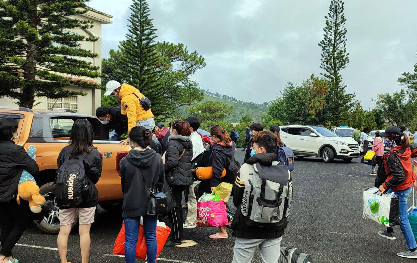 Các F1 rời Trung tâm sau khi hoàn thành thời gian cách ly Các F1 rời Trung tâm sau khi hoàn thành thời gian cách ly