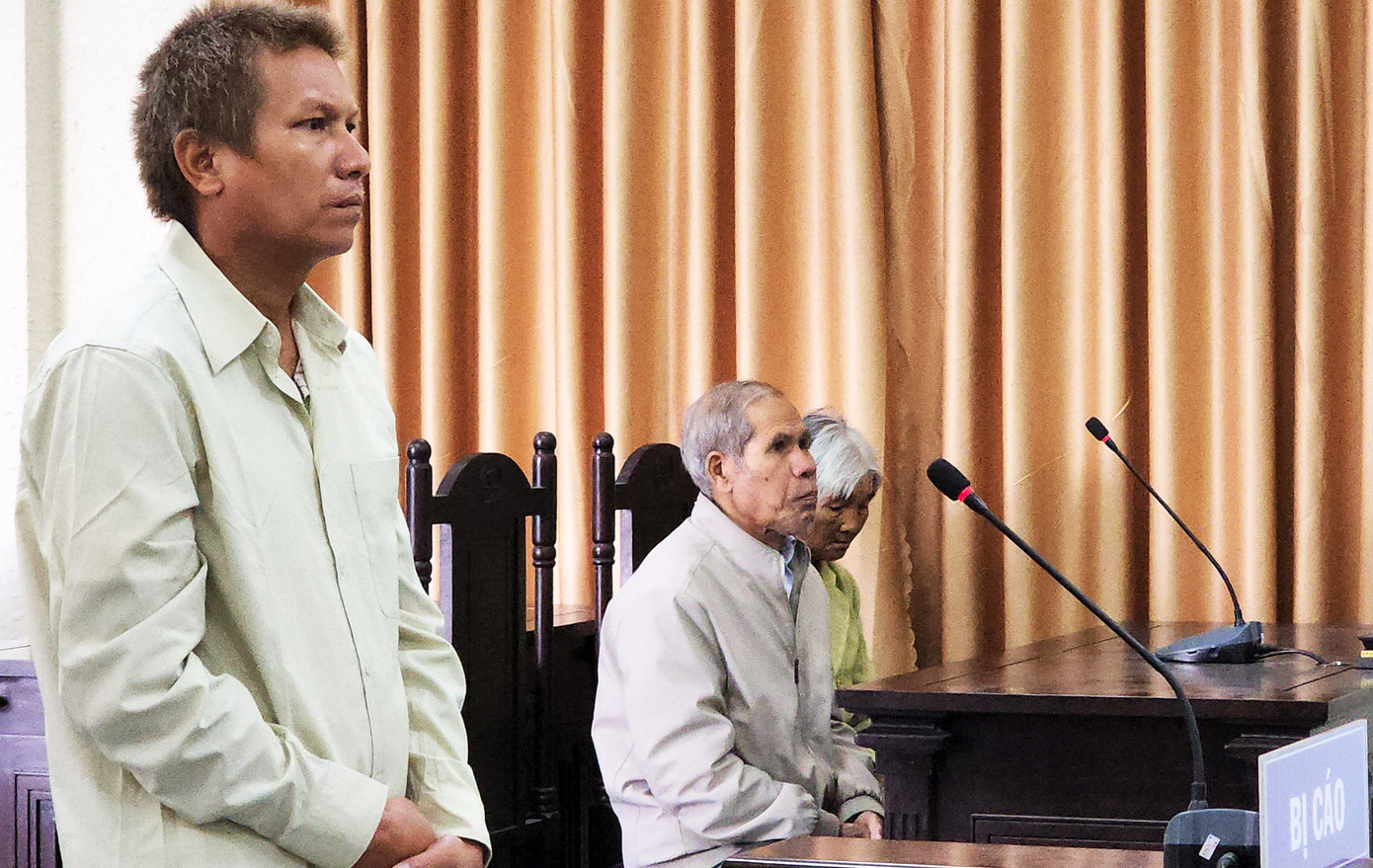 Bị cáo Nay Y Tá tại tòa Bị cáo Nay Y Tá tại tòa