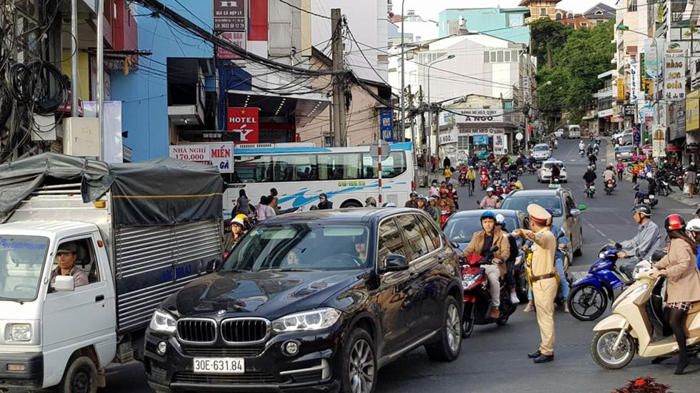 Điều tiết giao thông tại giao lộ
