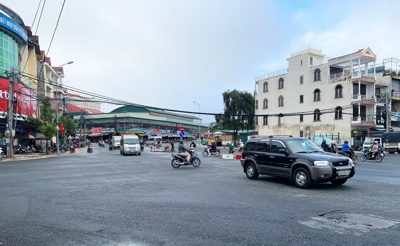 Vòng xoay Phan Chu Trinh sẽ được thí điểm lắp đèn tín hiệu giao thông