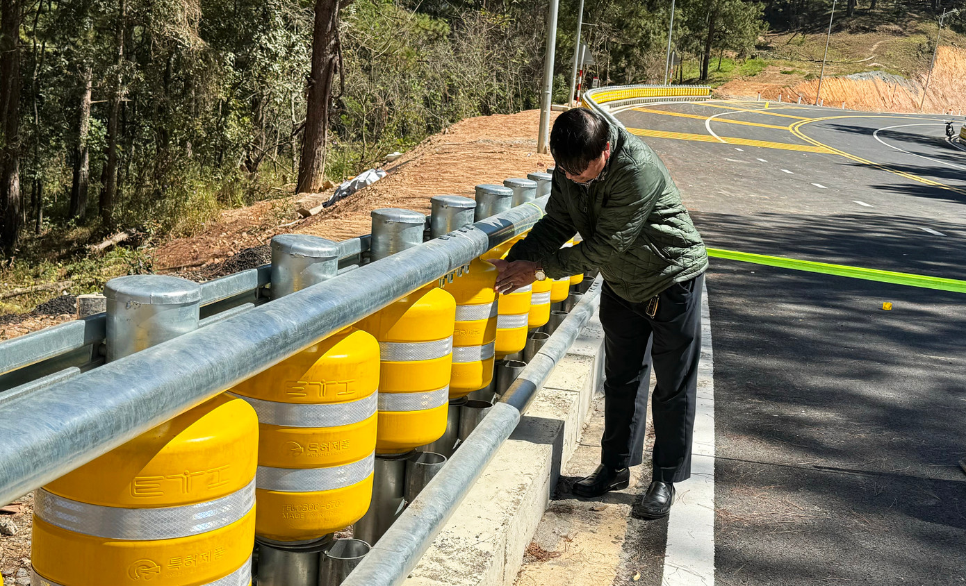 Hạng mục hộ lan để đảm bảo an toàn trên đèo Prenn