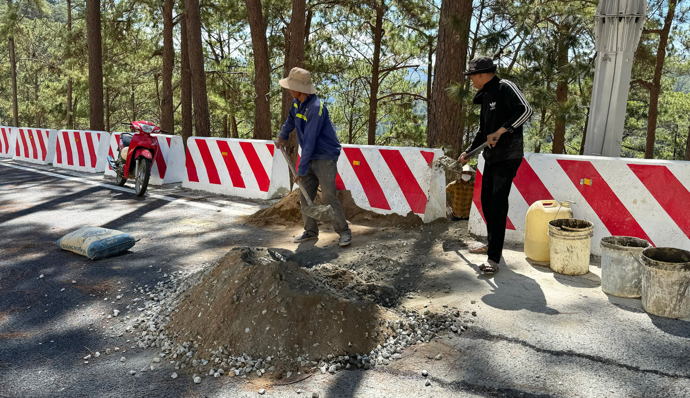 Những phần việc cuối cùng tại dự án nâng cấp đèo Prenn được triển khai trong ngày 29/1
