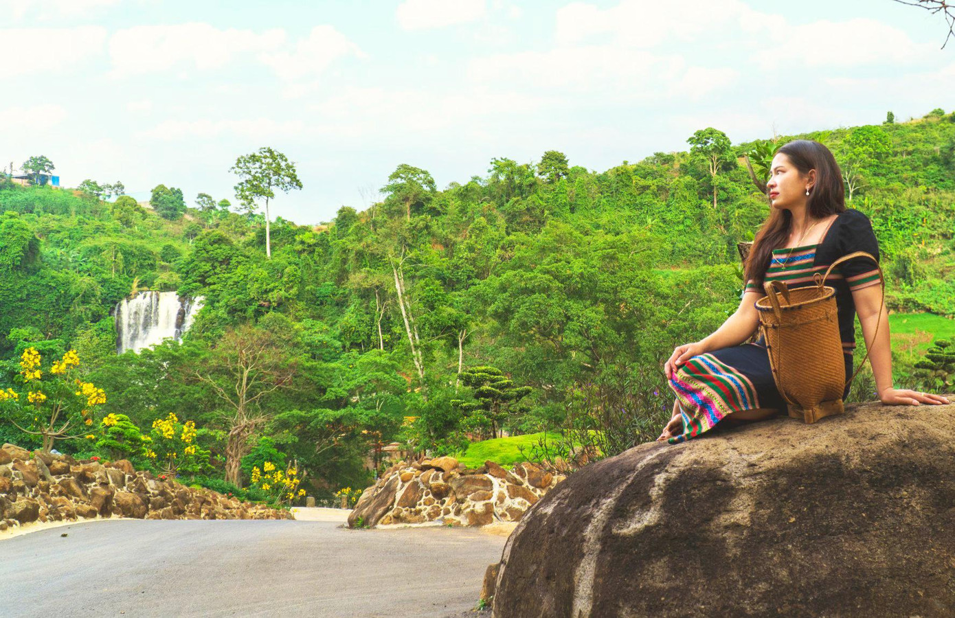 Sơn nữ K'Ho trên cao nguyên Di Linh Sơn nữ K'Ho trên cao nguyên Di Linh