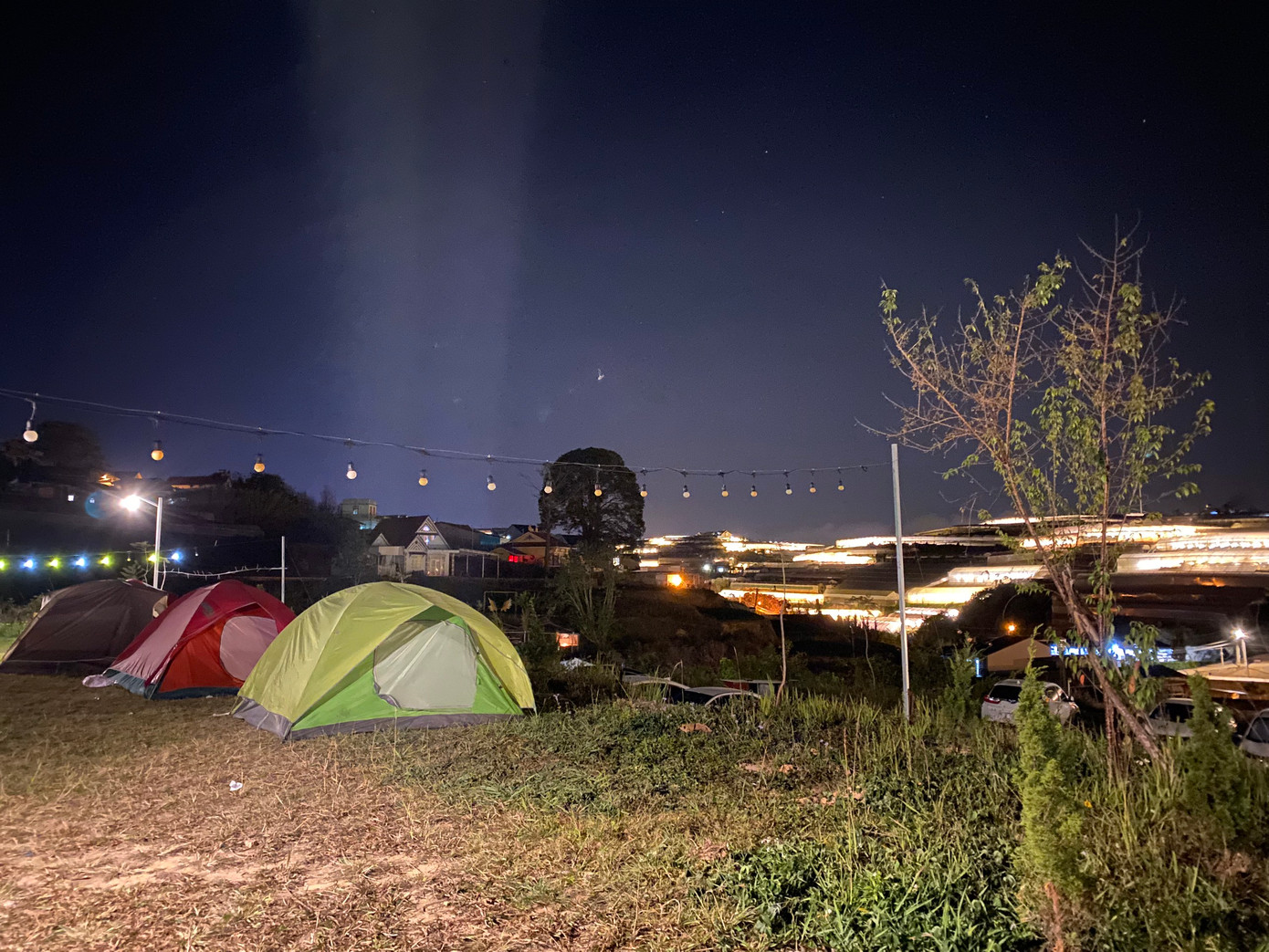 Chấn chỉnh hoạt động cắm trại vào ban đêm