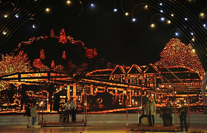 Kiến trúc nhà ga Đà Lạt xuất hiện trong một chương trình nghệ thuật