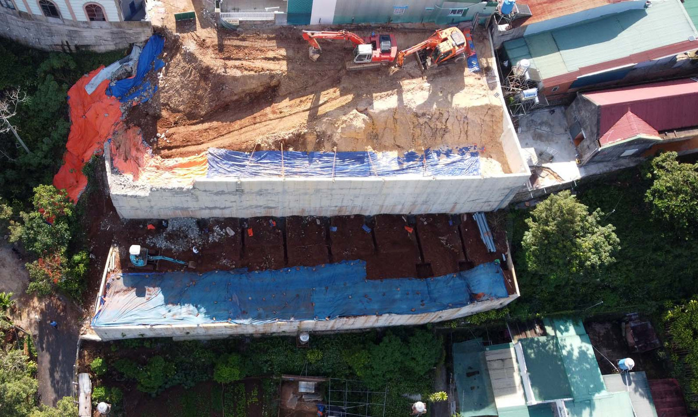 Tháo dỡ ta luy không phép tại phường Lộc Sơn, TP Bảo Lộc