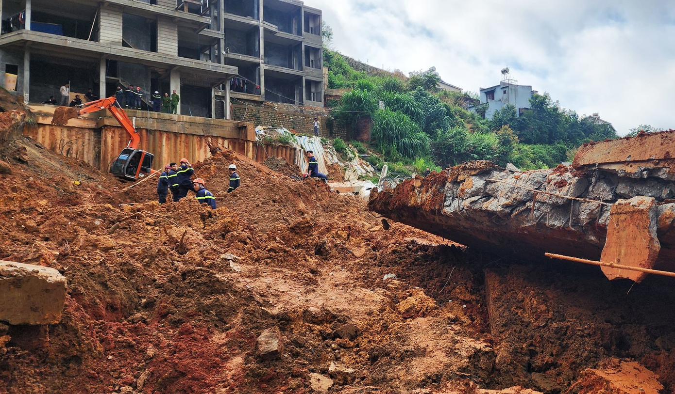 Tìm kiếm người mất tích Tìm kiếm người mất tích