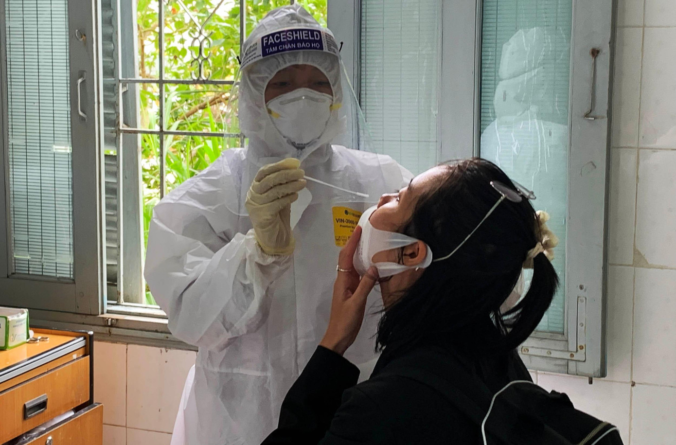 Xét nghiệm SARS-CoV-2 tại CDC Lâm Đồng Xét nghiệm SARS-CoV-2 tại CDC Lâm Đồng