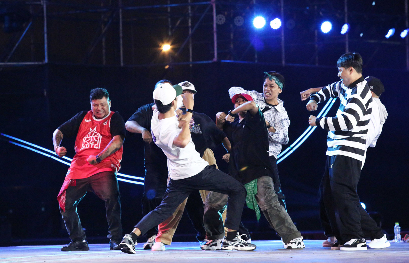 Nhóm Garuda giành quán quân bảng quốc tế hạng mục Battle. Nhóm Garuda giành quán quân bảng quốc tế hạng mục Battle.