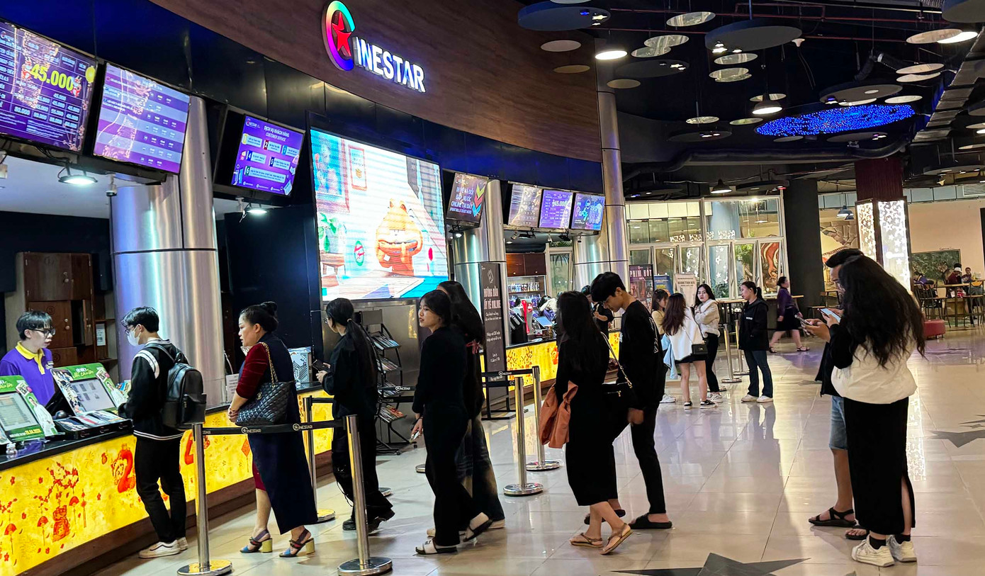 Rạp chiếu phim ở quảng trường Lâm Viên mở cửa trở lại.