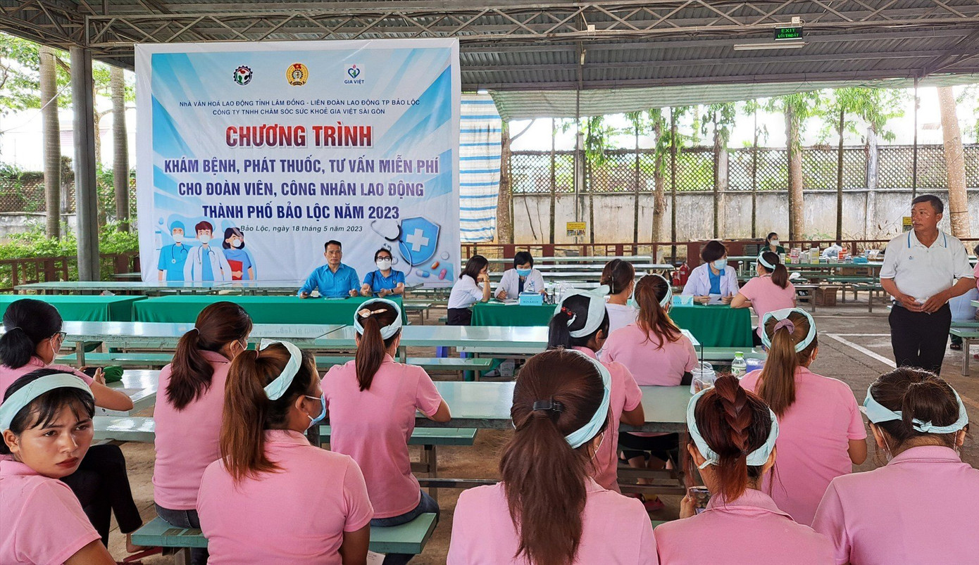 Chăm sóc sức khỏe cho lao động nữ