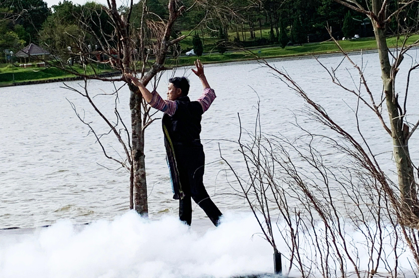 Nghệ sĩ người K'Ho biểu diễn trong chương trình ''Hẹn nhau Đà Lạt mùa đông''