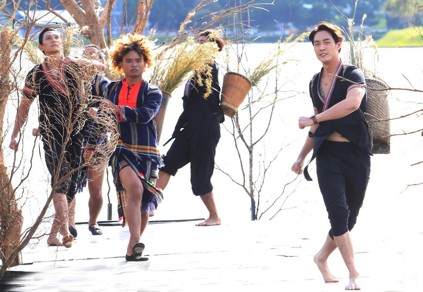 Một vũ điệu Tây Nguyên sưởi ấm đêm đông Đà Lạt.