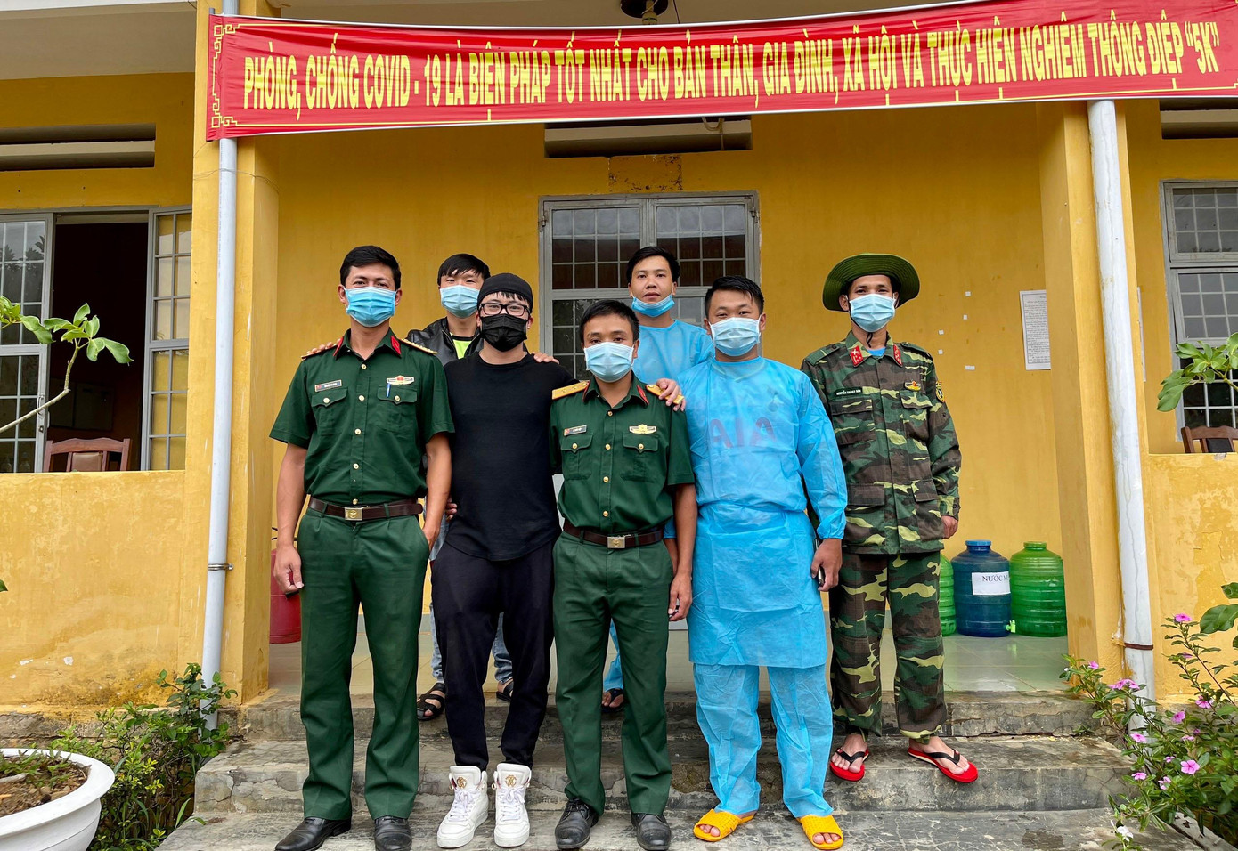 Trung Đoàn 994 đảm trách nhiều phần việc phòng chống COVID-19 tại Lâm Đồng Trung Đoàn 994 đảm trách nhiều phần việc phòng chống COVID-19 tại Lâm Đồng