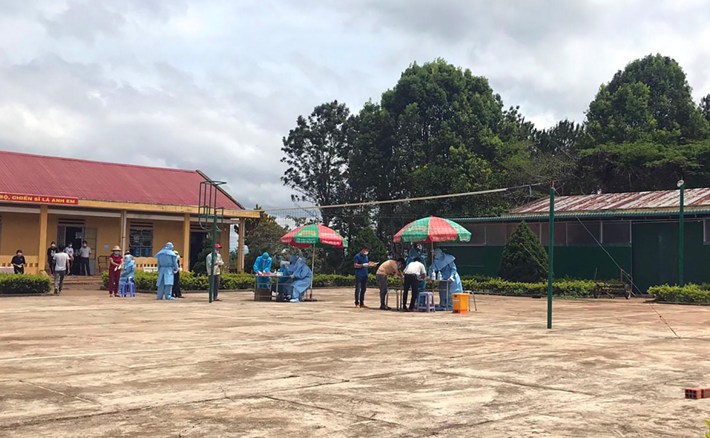 Một cơ sở của Trung đoàn 994 trên địa bàn huyện Đức Trọng Một cơ sở của Trung đoàn 994 trên địa bàn huyện Đức Trọng