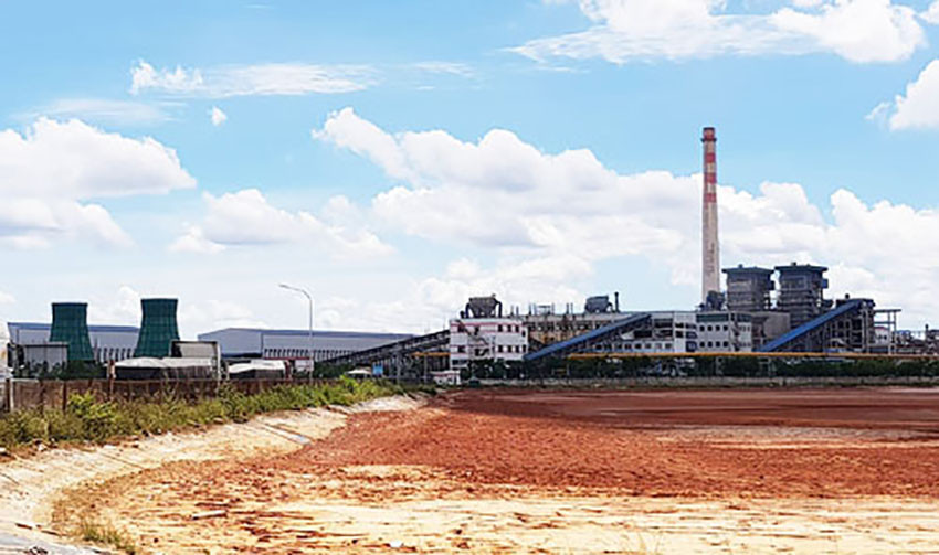 Một nhà máy chế biến Alumin từ quặng bô xít ở Lâm Đồng Một nhà máy chế biến Alumin từ quặng bô xít ở Lâm Đồng