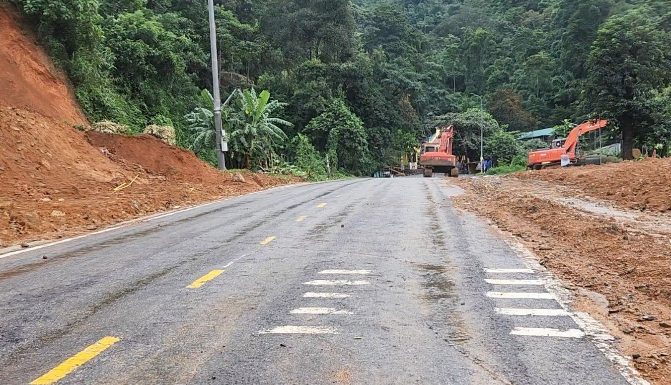 Đường đèo đã thông thoáng.