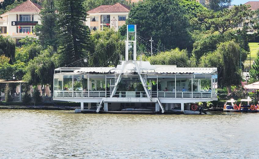 Nhà hàng Thủy Tạ. Nhà hàng Thủy Tạ.