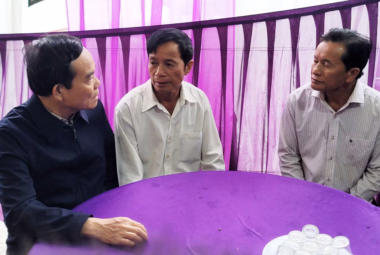 Phó Thủ tướng chia buồn cùng gia đình cán bộ CSGT hy sinh