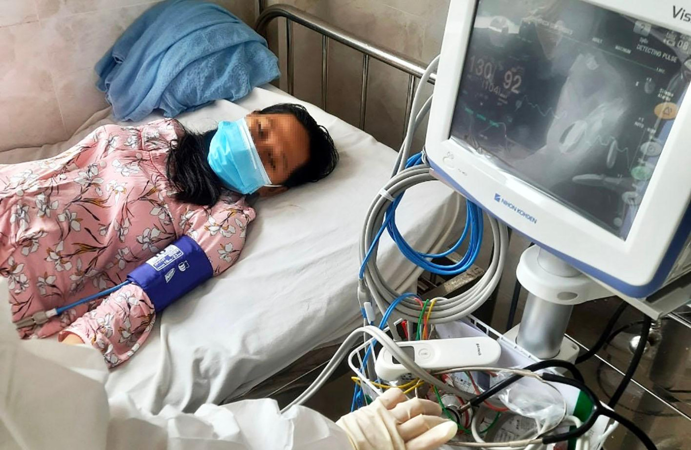 Chữa trị cho người mắc COVID-19 tại Lâm Đồng