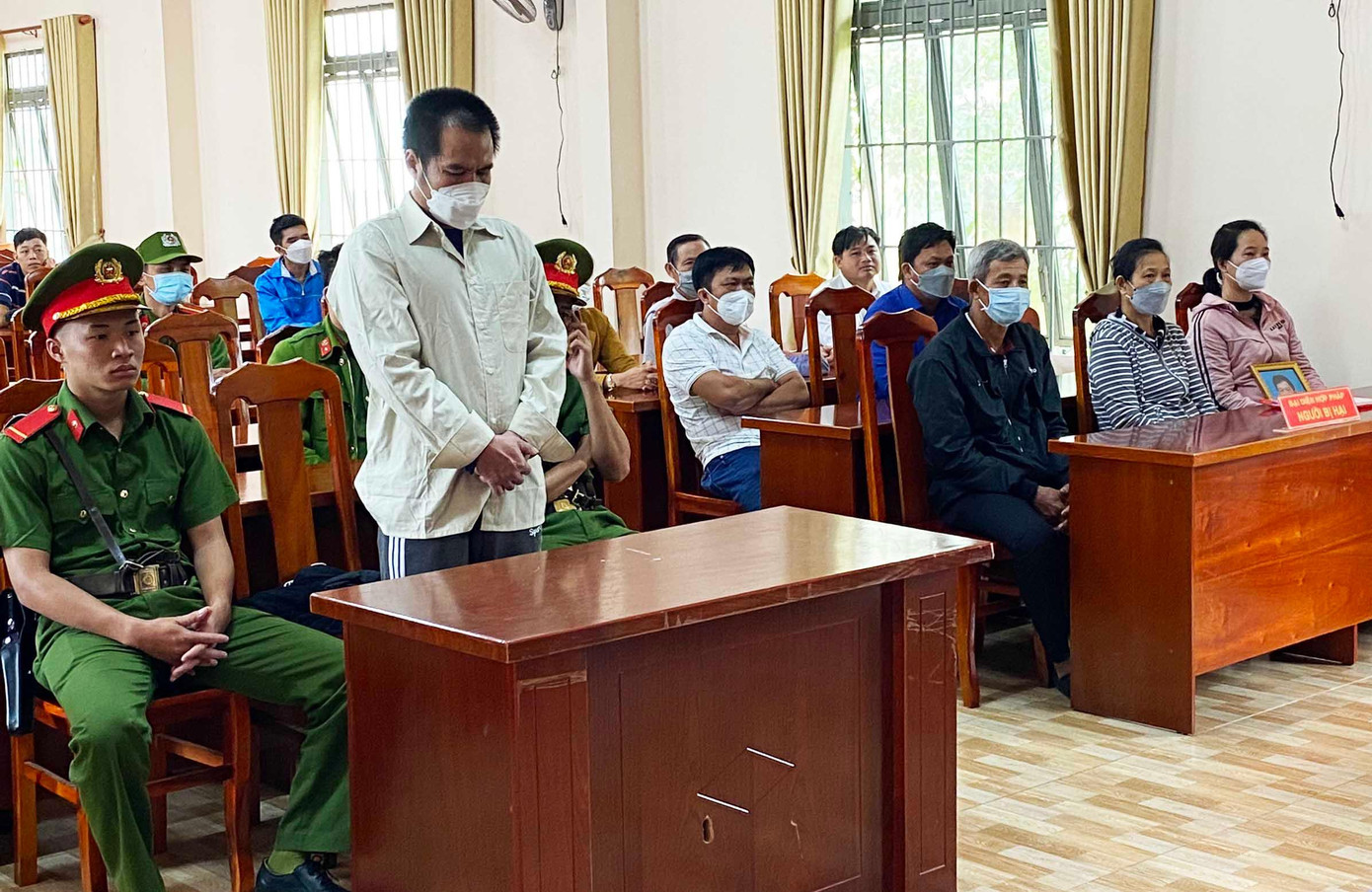 Đặng Văn Luyến tại tòa