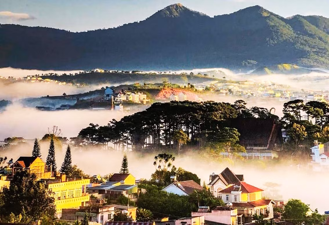 Núi Lang Biang được xem như biểu tượng của Đà Lạt