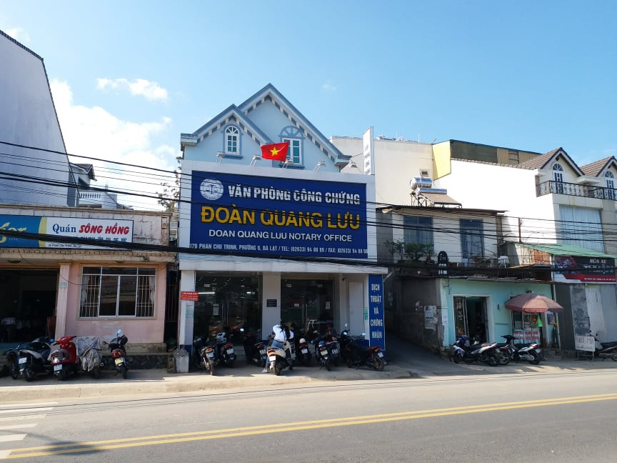 Phòng công chứng do Liên làm chủ đầu tư Phòng công chứng do Liên làm chủ đầu tư